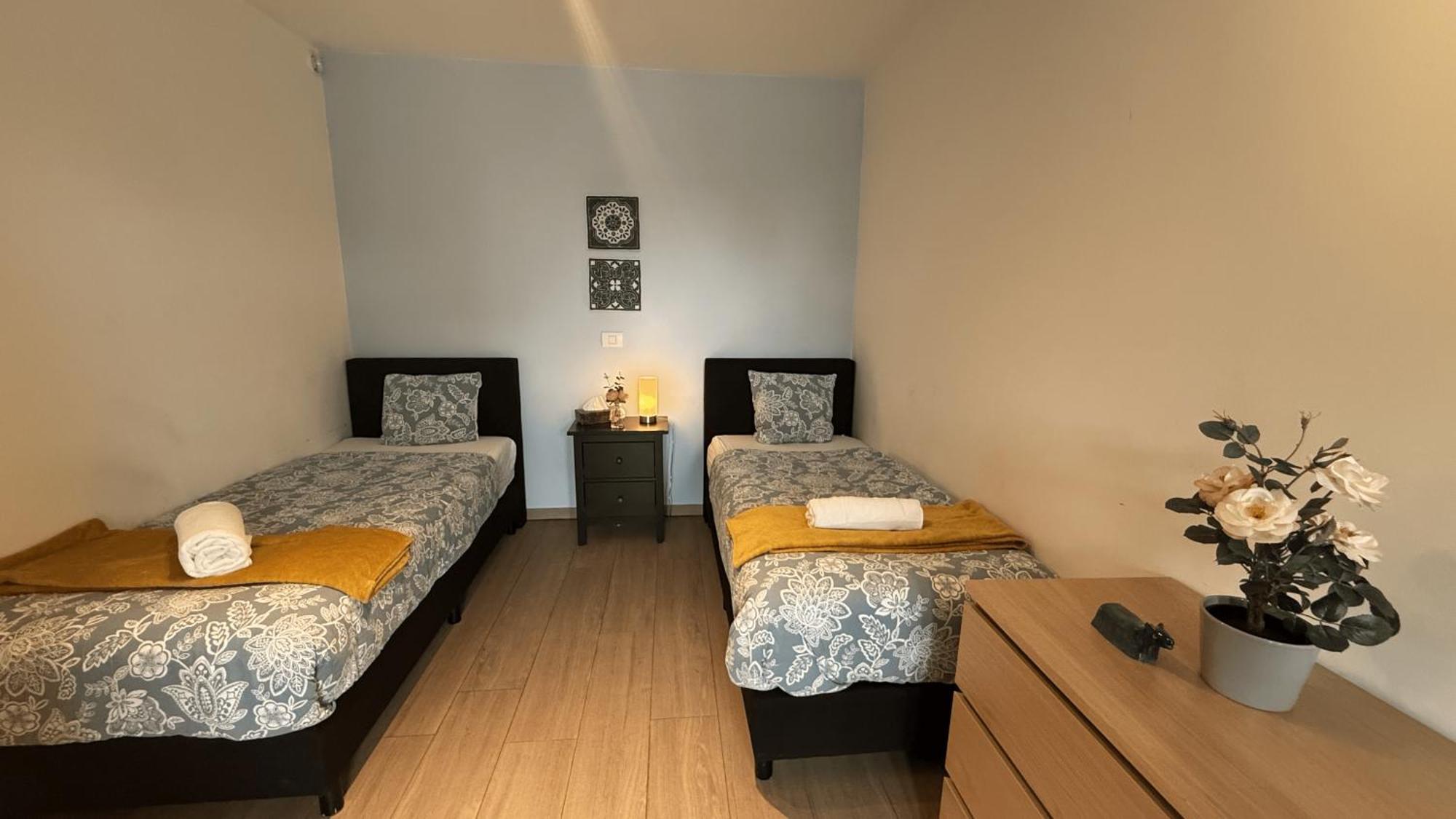 Oneluxstay Near Diamond District Antwerpia Zewnętrze zdjęcie
